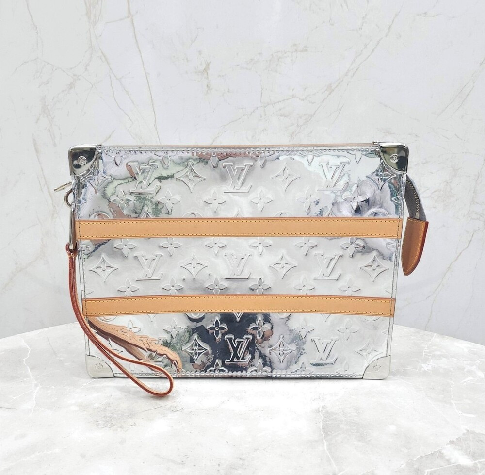 [럭스유] 루이비통 실버 모노그램 스트랩 트렁크 포쉐트 클러치백