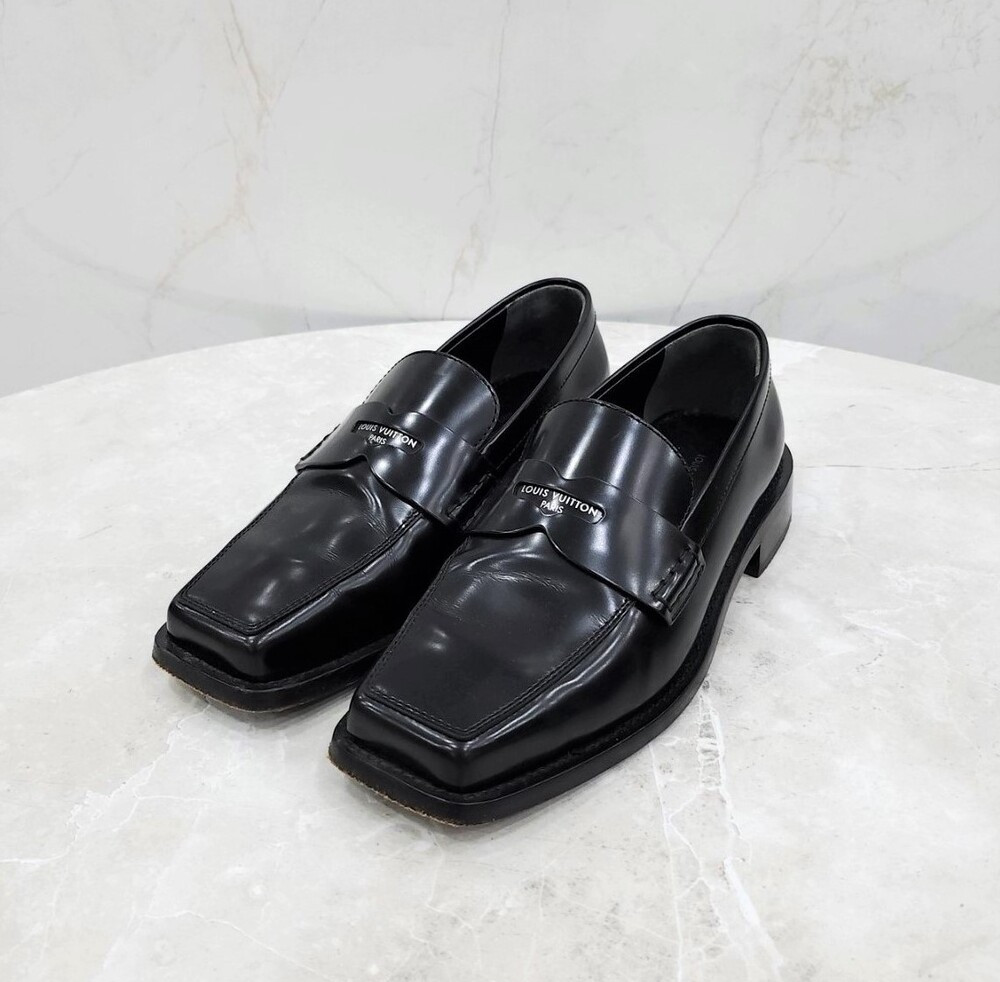 [럭스유] 36 / 루이비통 코넬리 라인 시그니처 플랫 로퍼