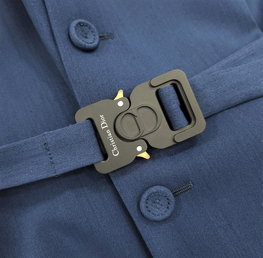 [럭스유] 50 / 디올 CD 버클 벨티드 자켓