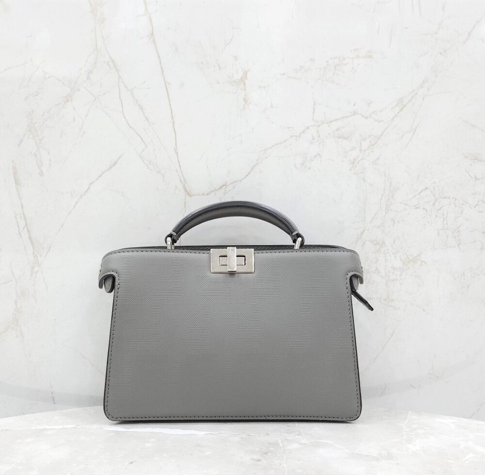 [럭스유] 펜디 아이씨유 X-Cross 피카부 토트 숄더백 7VZ582