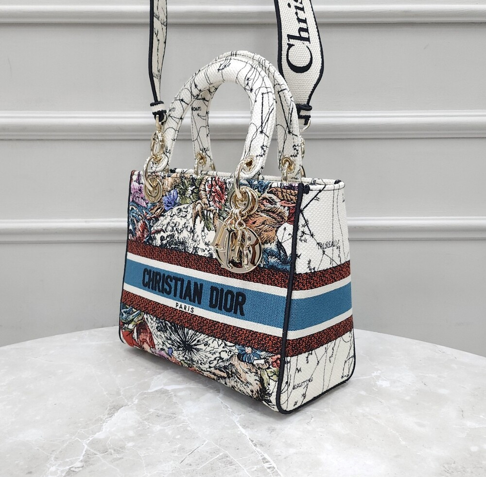 [럭스유] 디올 자수 레이디 디라이트 백 미디엄 라떼 멀티