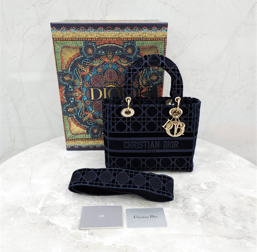 [럭스유] 디올 레이디 디라이트 백 미디움 블루 까나쥬 벨벳