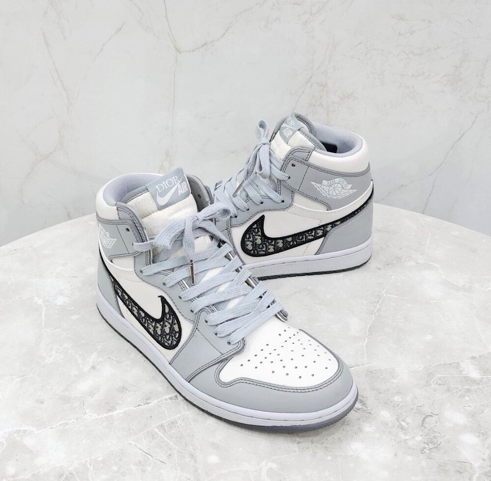 [럭스유] 265 / 디올 X 나이키 에어조던1 하이 OG