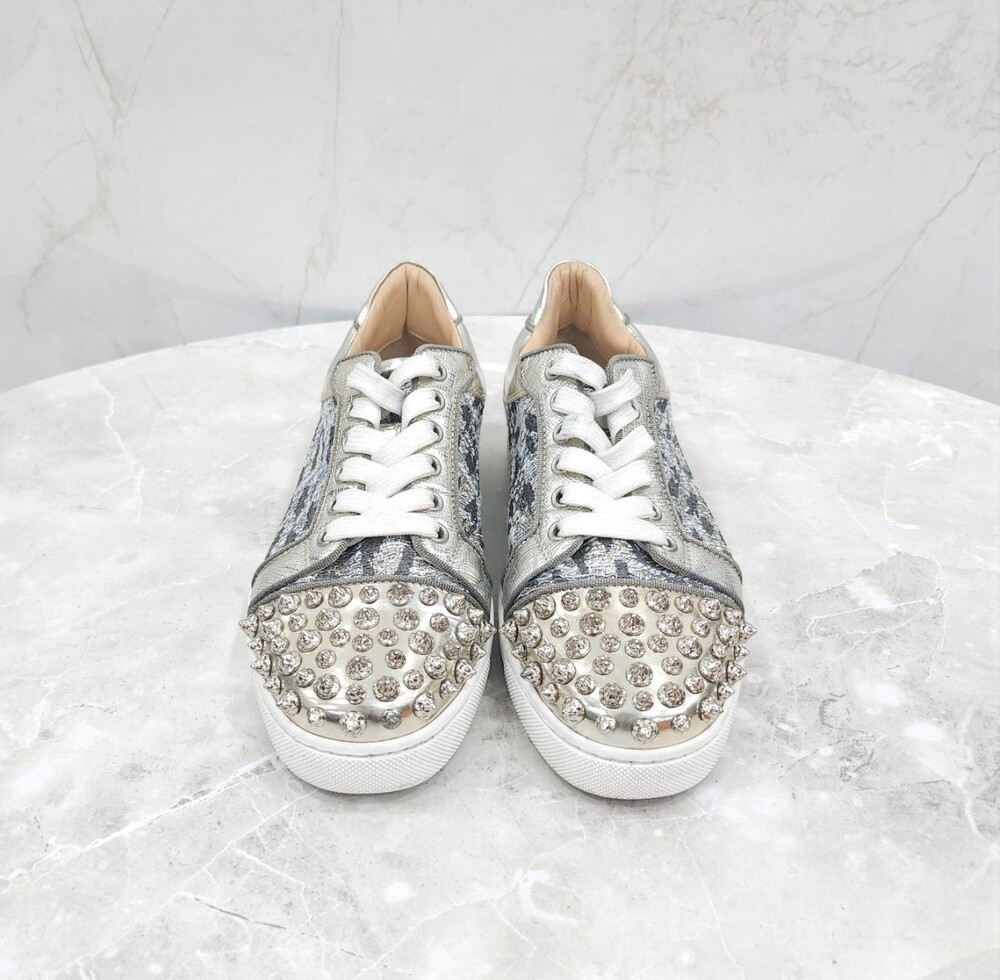 [럭스유] 37.5 / 크리스찬루부탱 실버 주니어 스파이크 스니커즈