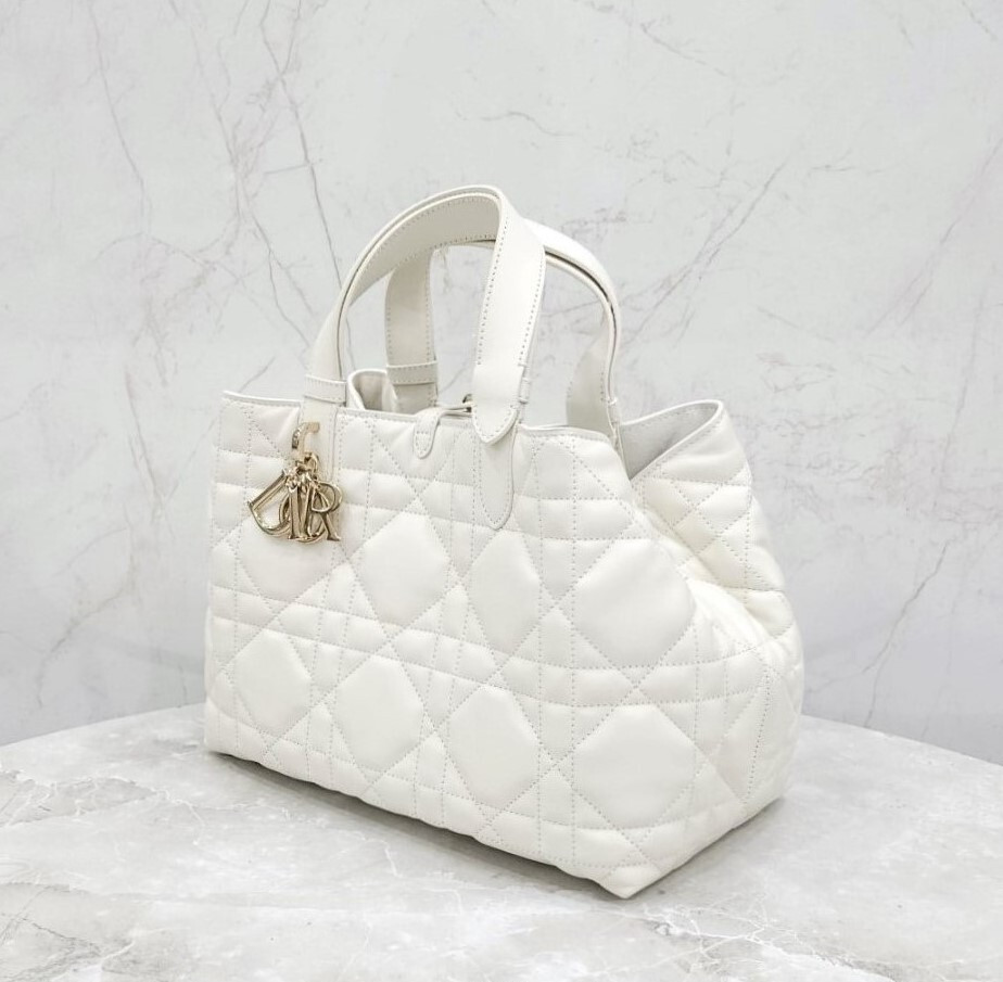 [럭스유] (새상품) 디올 뚜주흐 미디엄 백 라떼 매크로 까나쥬 M2821OSHJ_M030