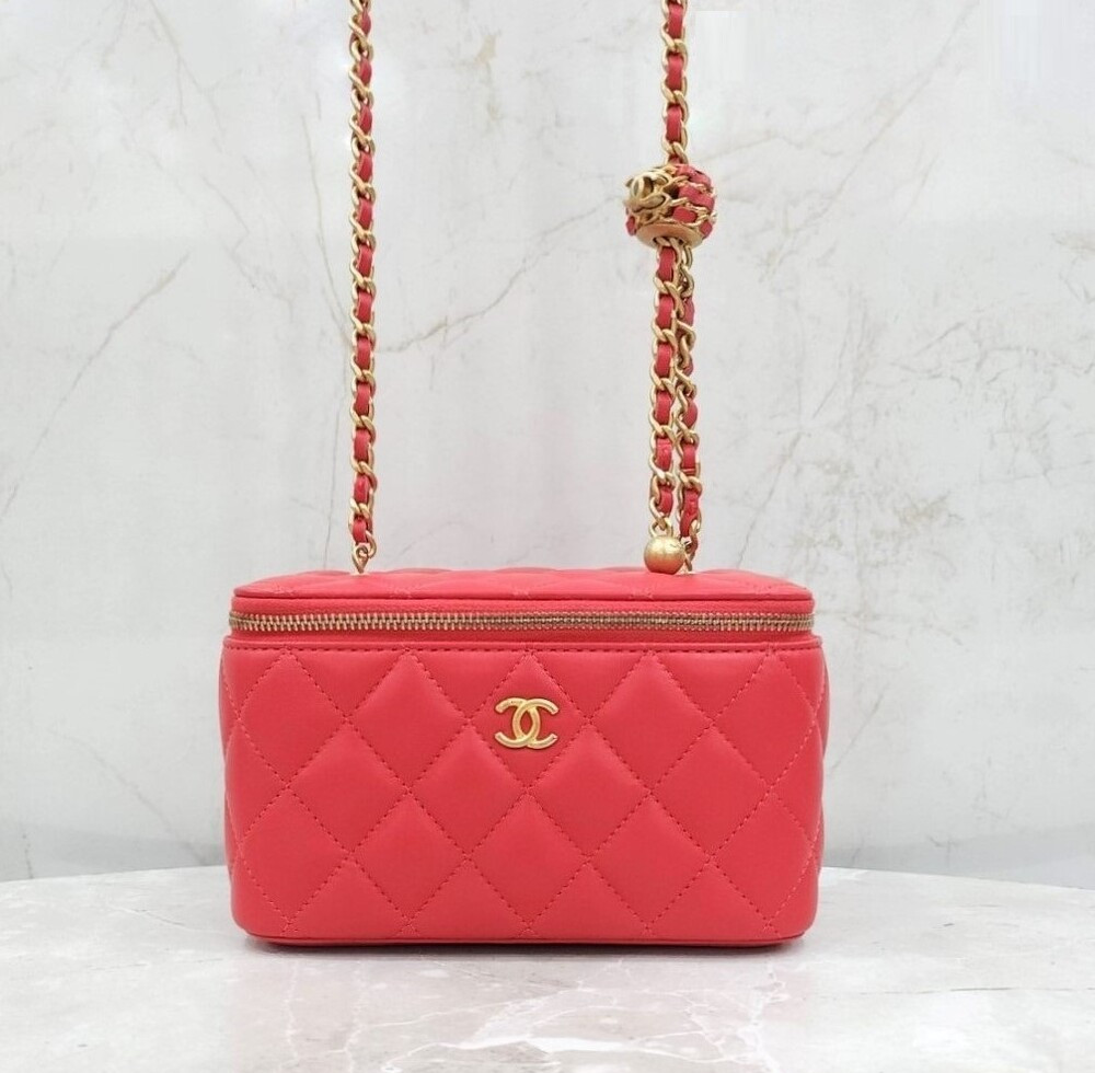 [럭스유] (새상품) 샤넬 직사각 코스메틱 베니티 백 골든볼 32번대