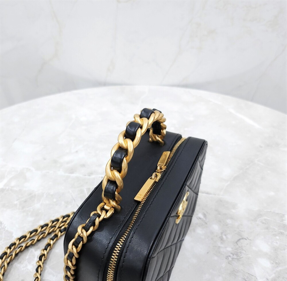 [럭스유] 샤넬 체인 베니티 코스메틱 스몰 탑핸들 백 AS3318