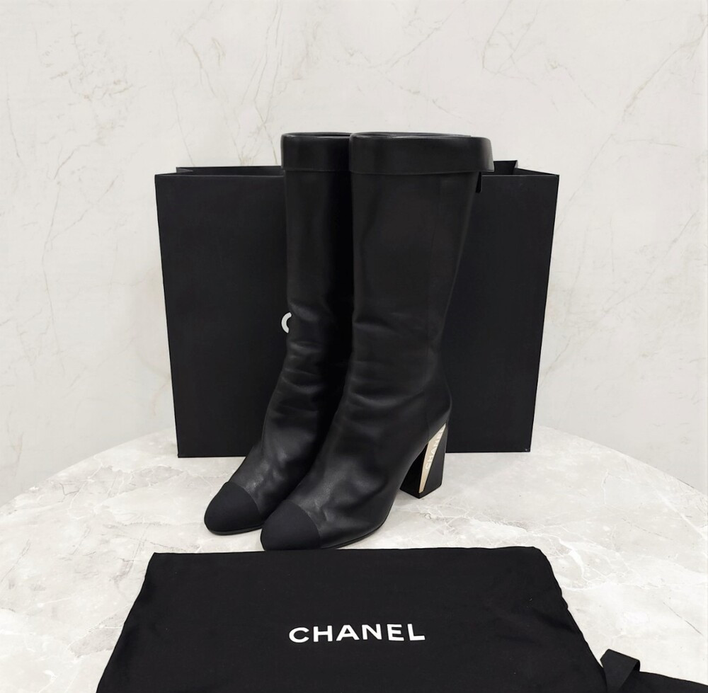 [럭스유] 39 / 샤넬 블랙 레더 롱 부츠