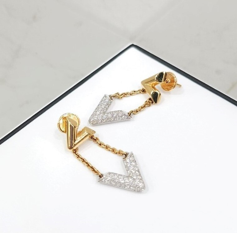 [럭스유] 루이비통 LV 다이아 볼트 귀걸이 Q96973