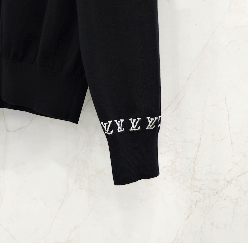 [럭스유] L / 루이비통 롱 슬리브드 코튼 크루넥 니트 1AGKMK