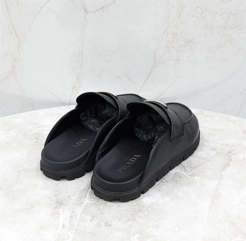 [럭스유] 37.5 / 프라다 삼각로고 레더 뮬 블랙 1S430N