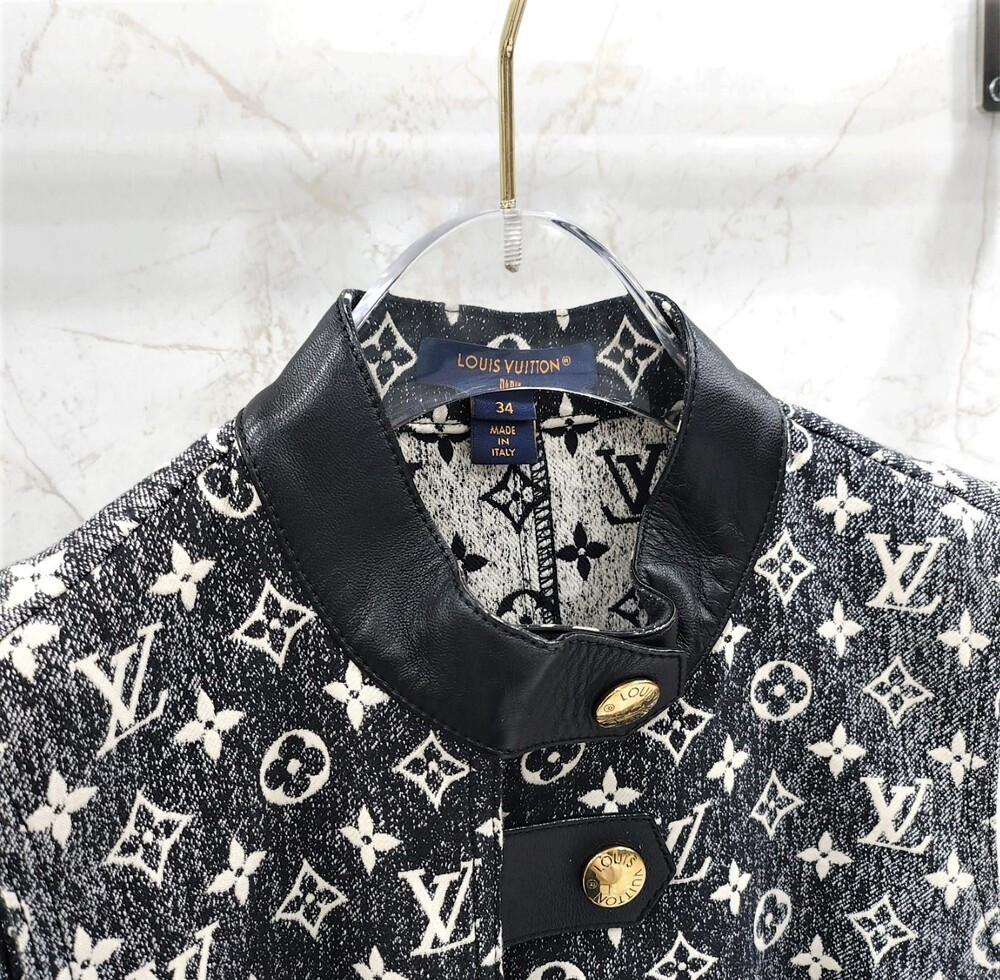 [럭스유] 34 / 루이비통 모노그램 데님 버튼 탭 드레스 1AAUPJ