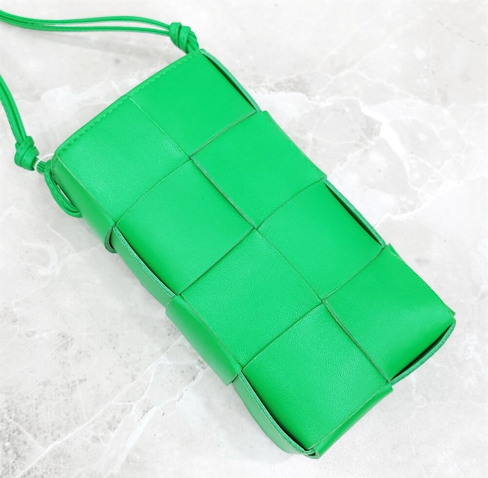 [럭스유] 보테가베네타 그린 인트레치아토 폰홀더 백