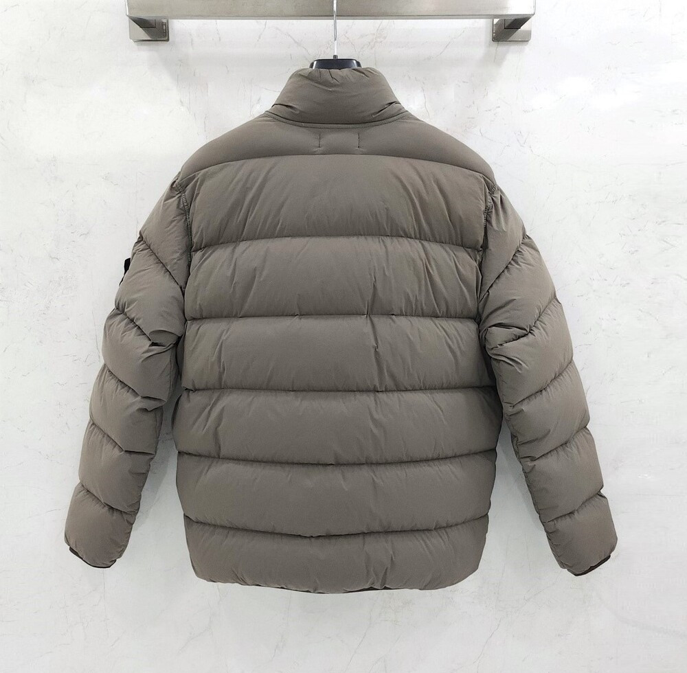 [럭스유] L / 스톤아일랜드 심리스 터널 TC 다운 패딩 머스크 그린 811543028