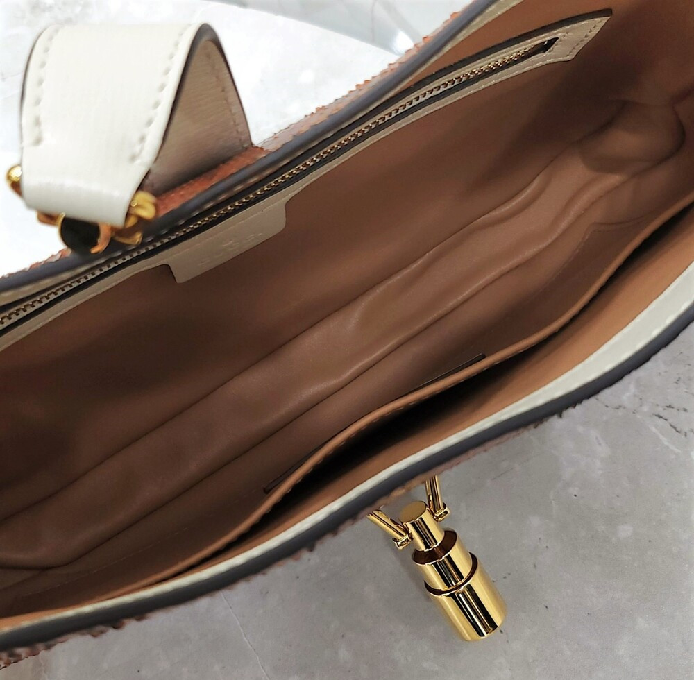 [럭스유] (새상품) 구찌 재키 1961 스몰 파이썬 백 636706