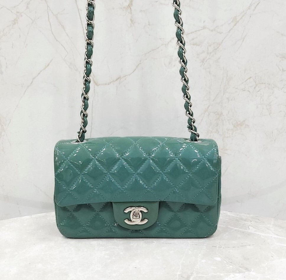 [럭스유] 샤넬 페이던트 클래식 뉴미니 숄더백 21번대