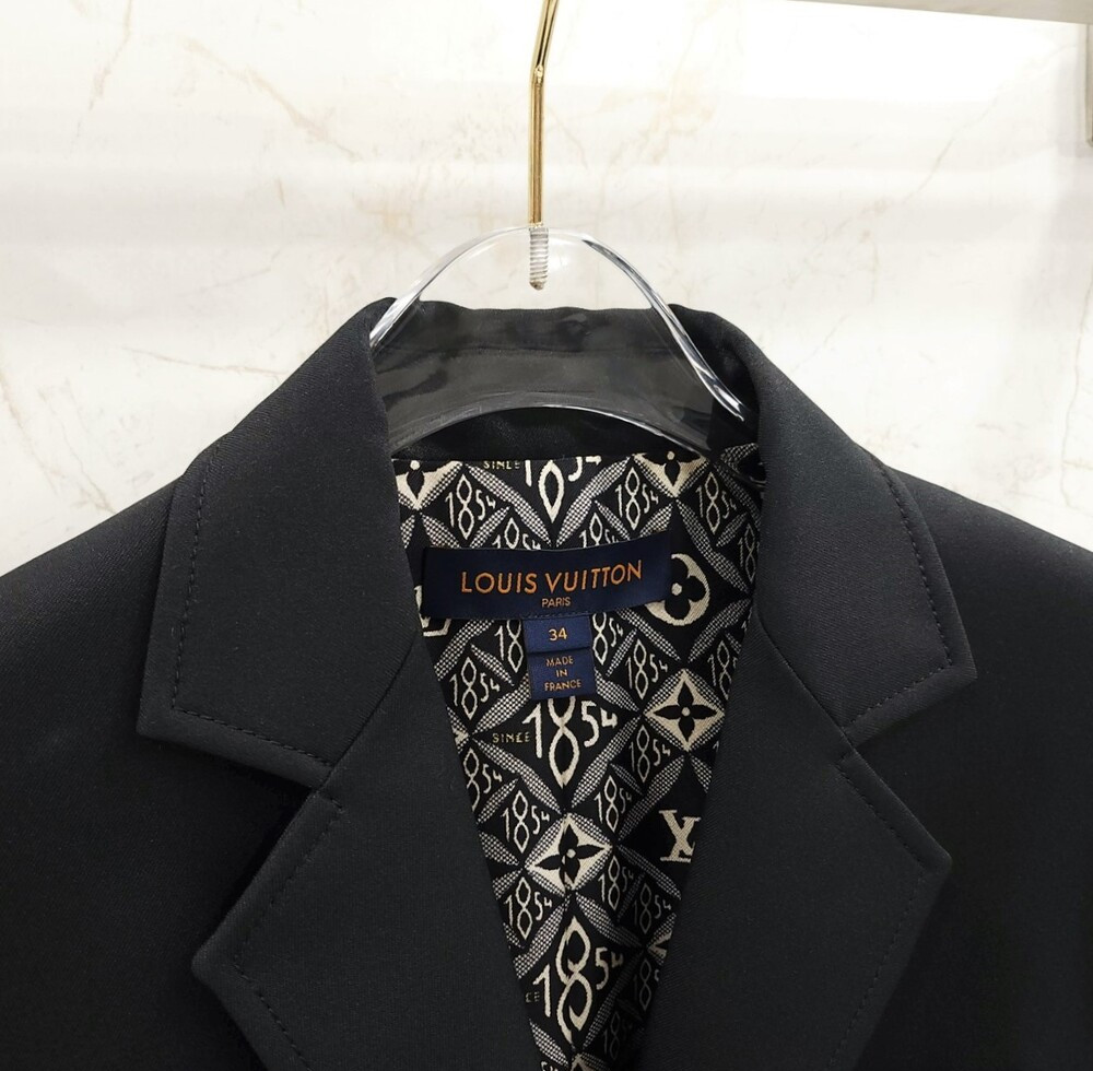 [럭스유] 34 / 루이비통 모노그램 1854 블레이저 자켓