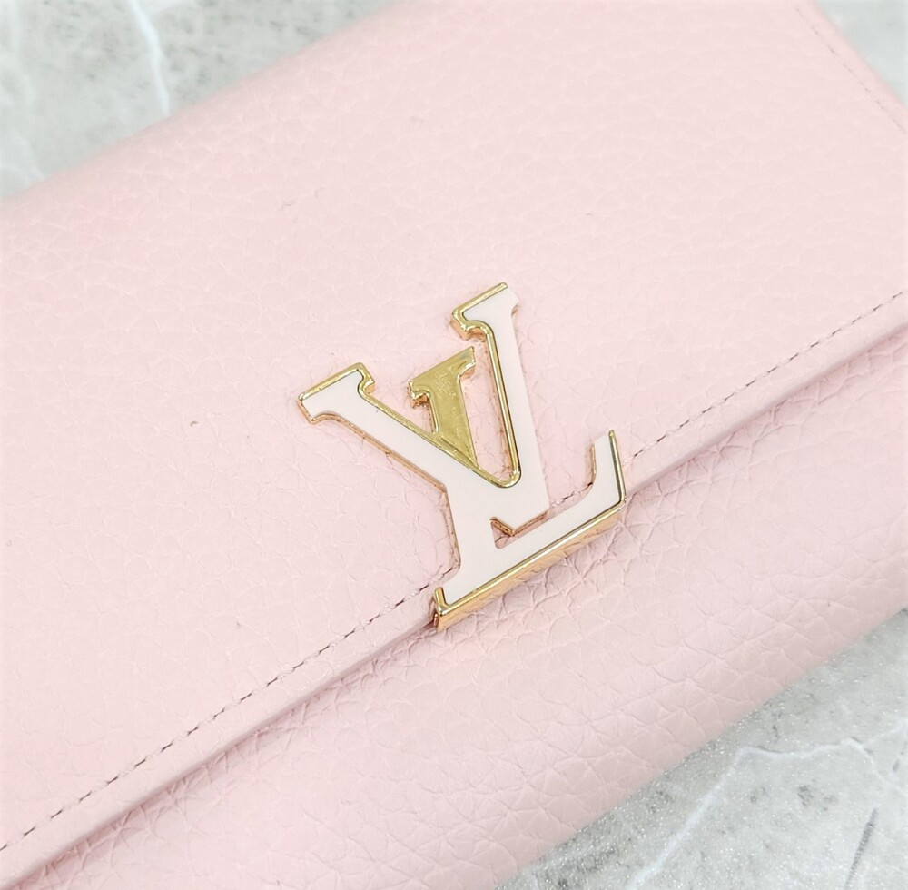 [럭스유] 루이비통 카퓌신 컴팩트 월릿 지갑 로즈자스민 M82361