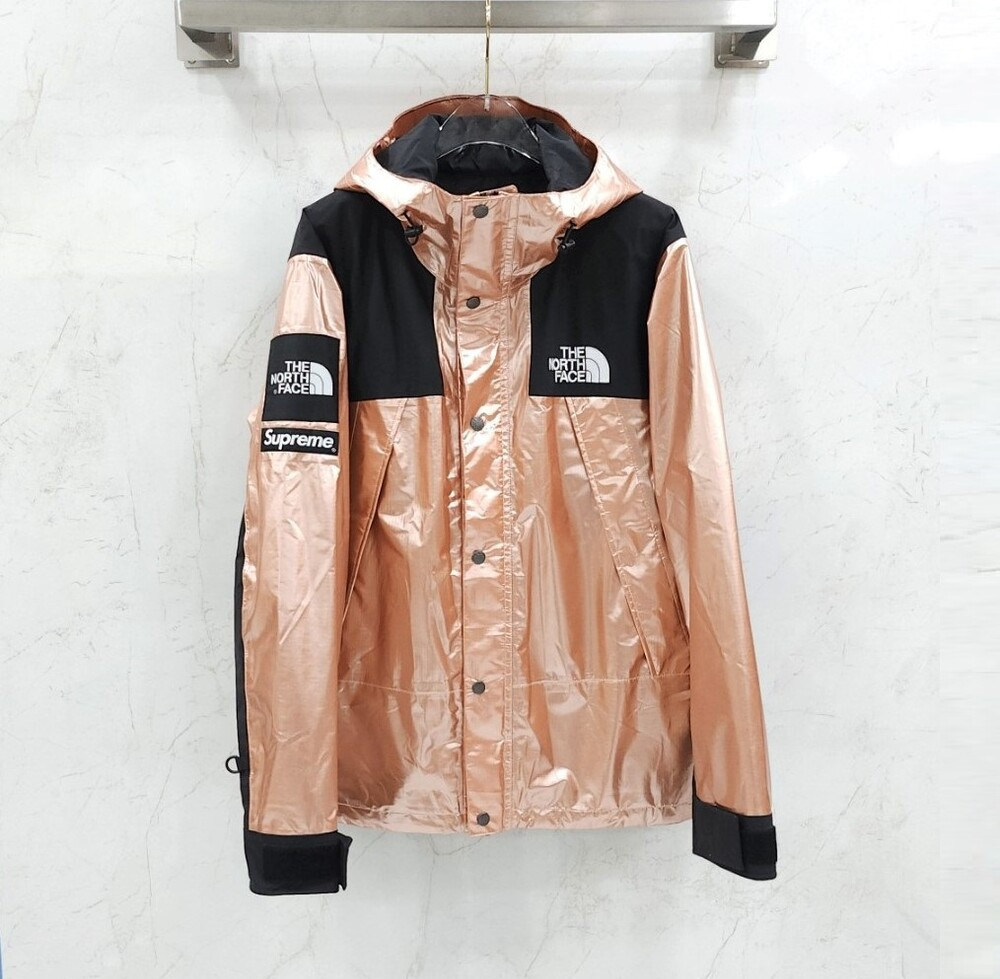 [럭스유] S / 슈프림 X 노스페이스 메탈릭 마운틴 파카 로즈골드
