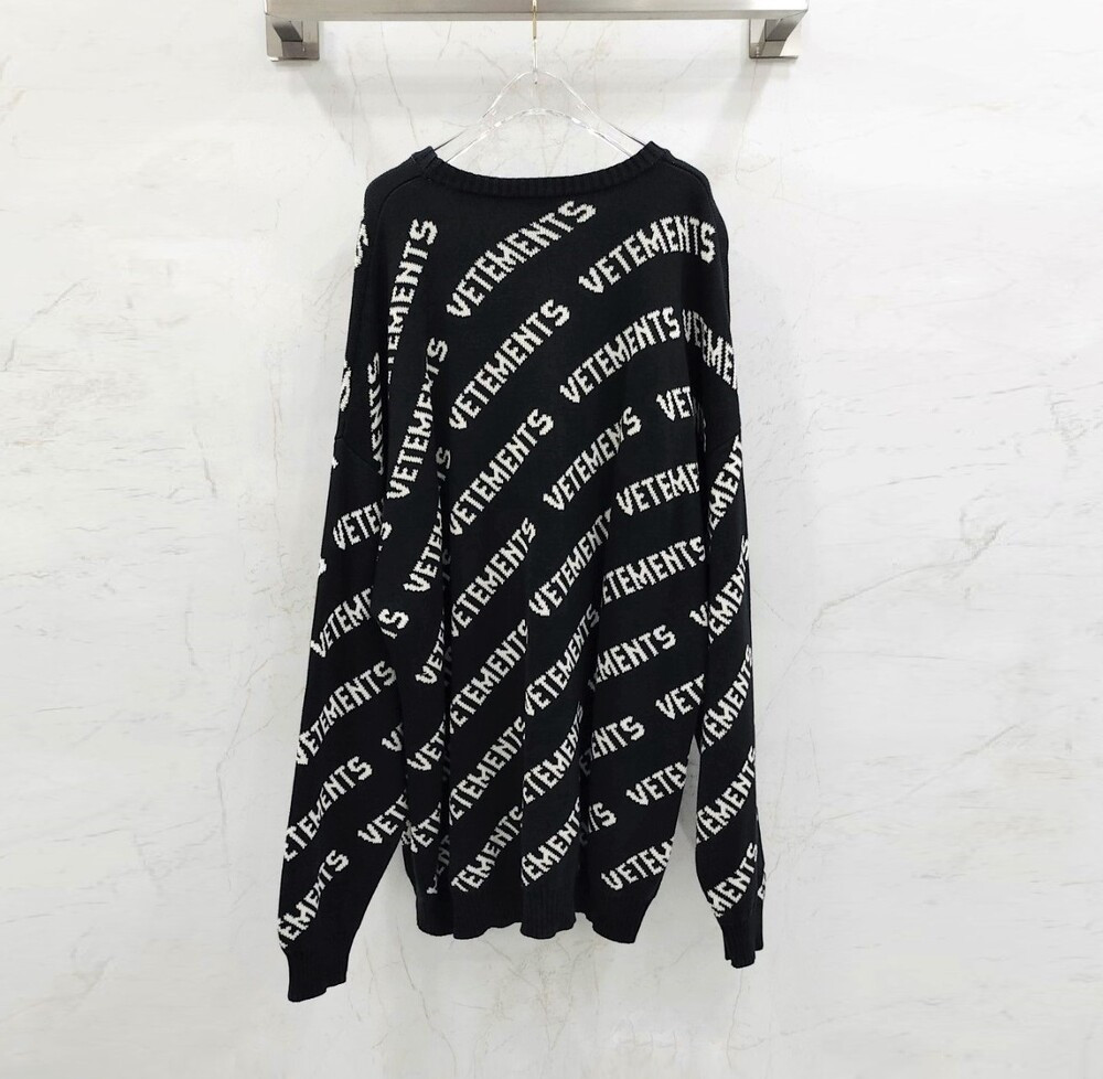 [럭스유] XL / 베트멍 멀티로고 오버 스웨터 니트