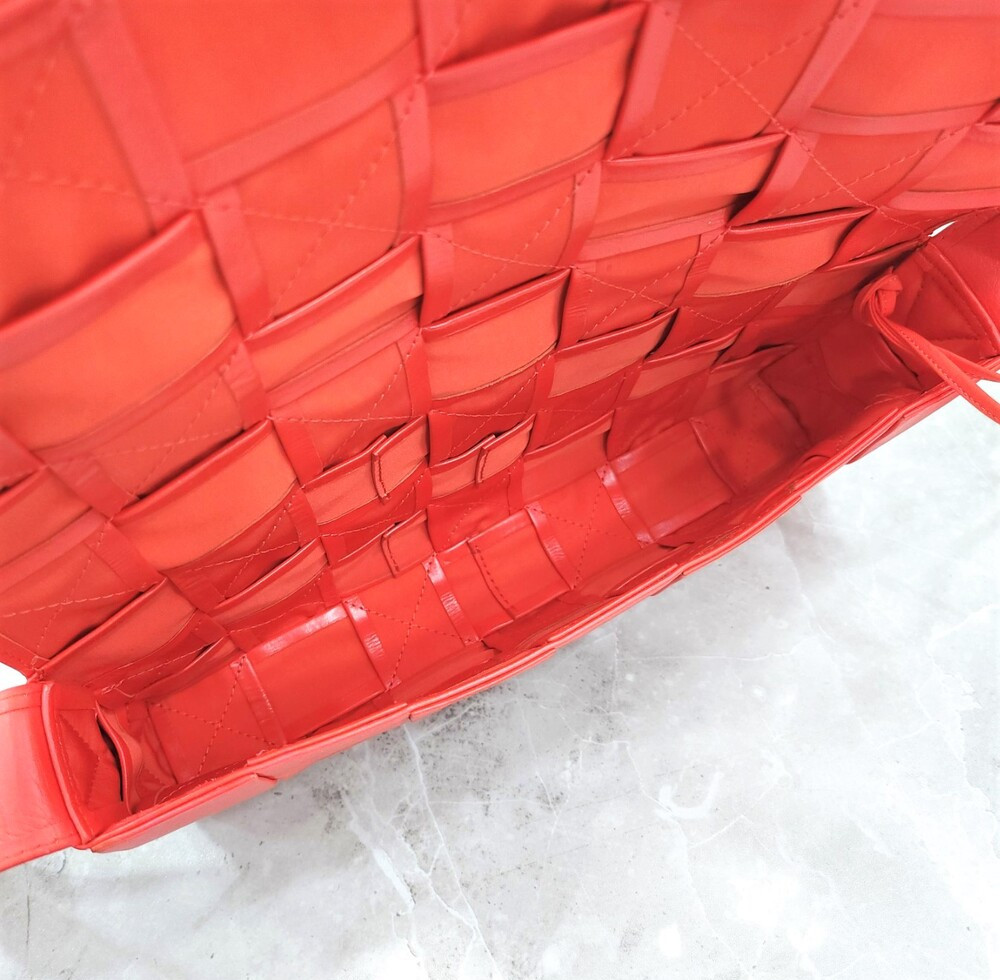 [럭스유] 보테가베네타 레드 인트레치아토 위빙 스트레치 카세트백