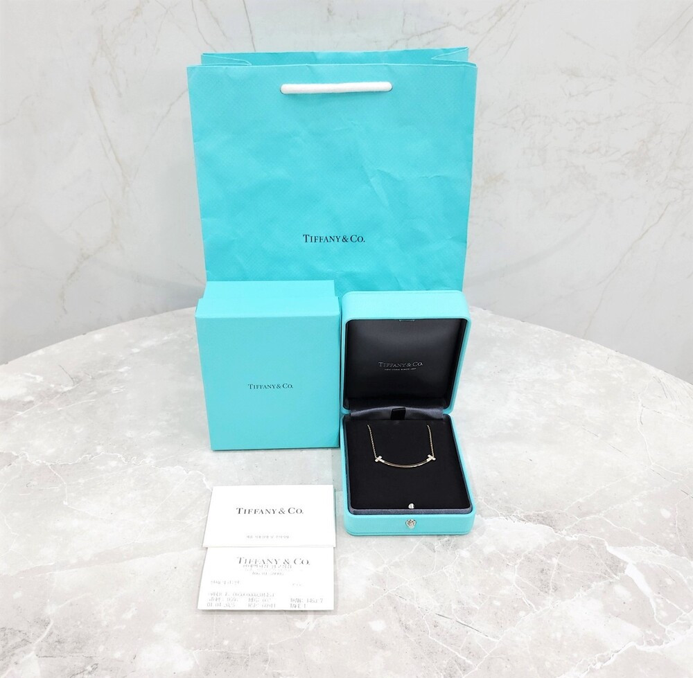 [럭스유] 티파니앤코 다이아 T 스마일 미디엄 펜던트 목걸이