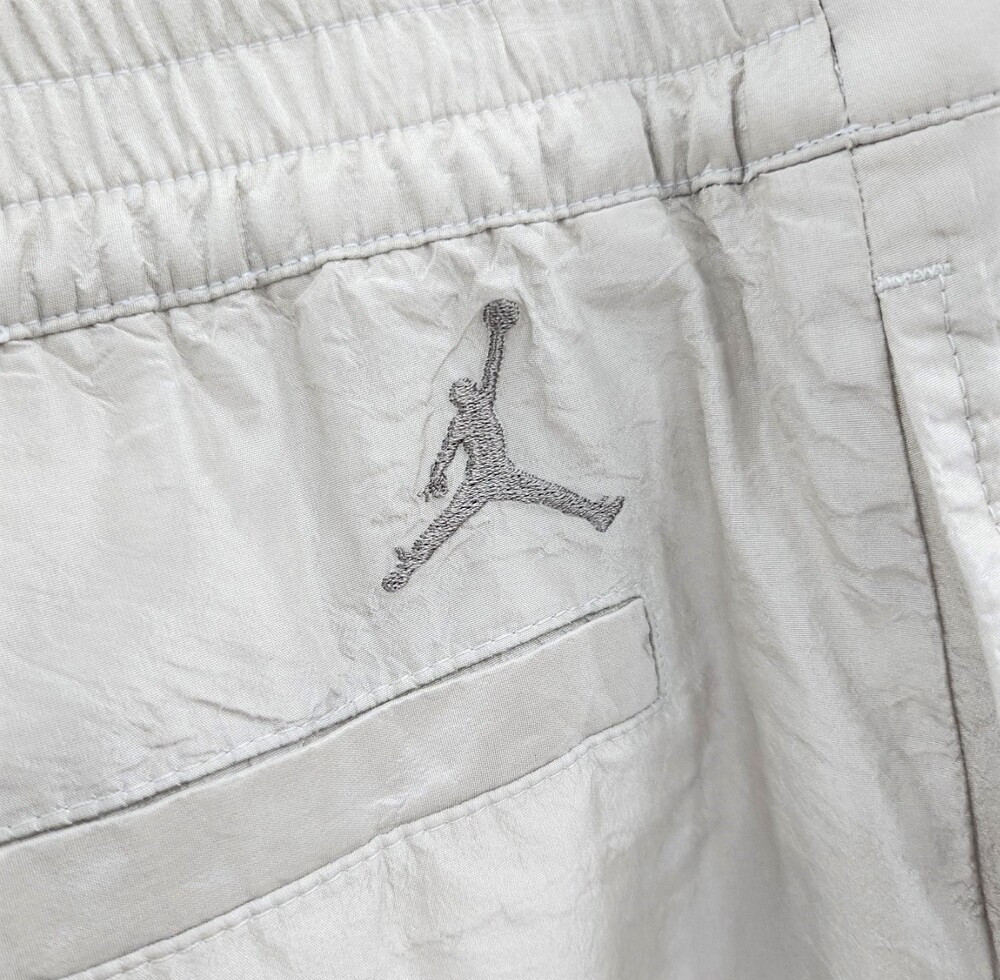 [럭스유] (새상품) 52 / 디올 X 에어 조던 그레이 CD로고 자수 트랙 반바지
