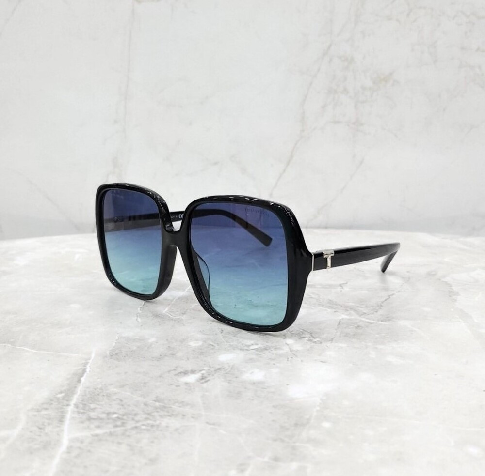 [럭스유] (새상품) 티파니앤코 스퀘어 그라디언트 T 선글라스 0TF4211D