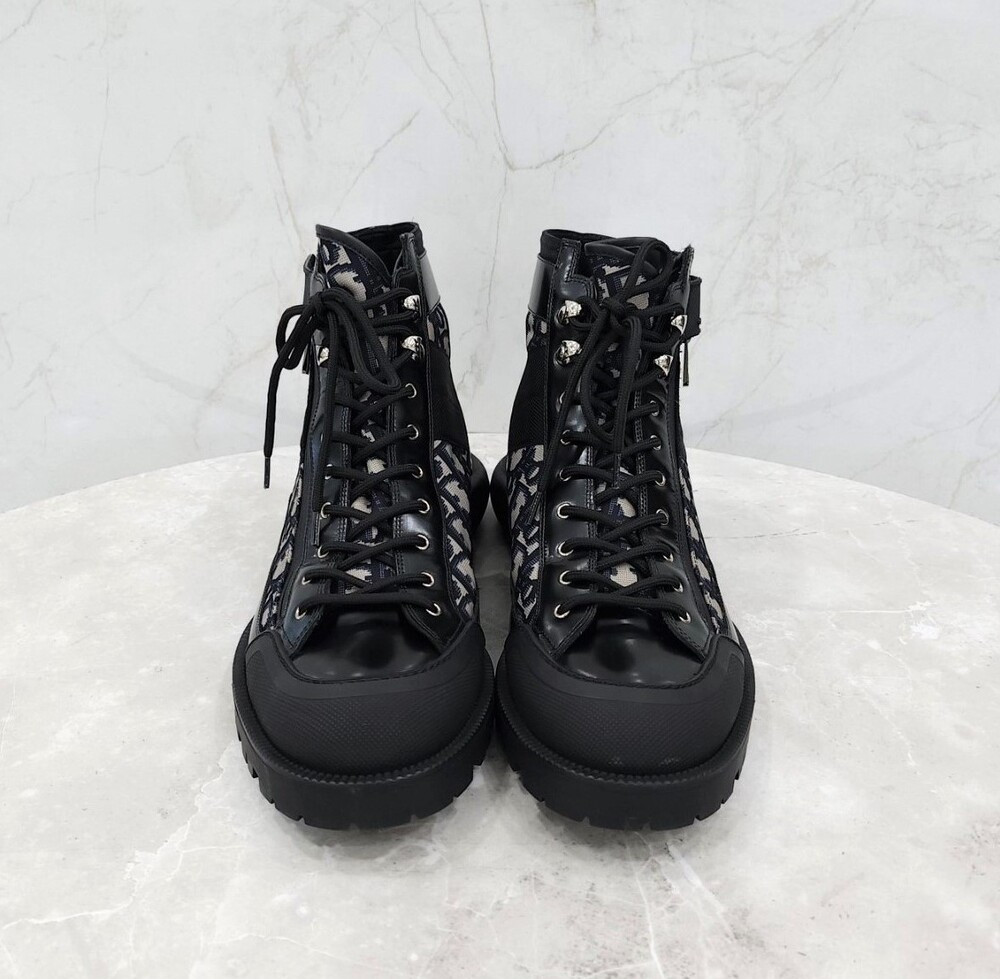 [럭스유] 44 / 디올 오블리크 컴뱃 부츠 3BO219YOF