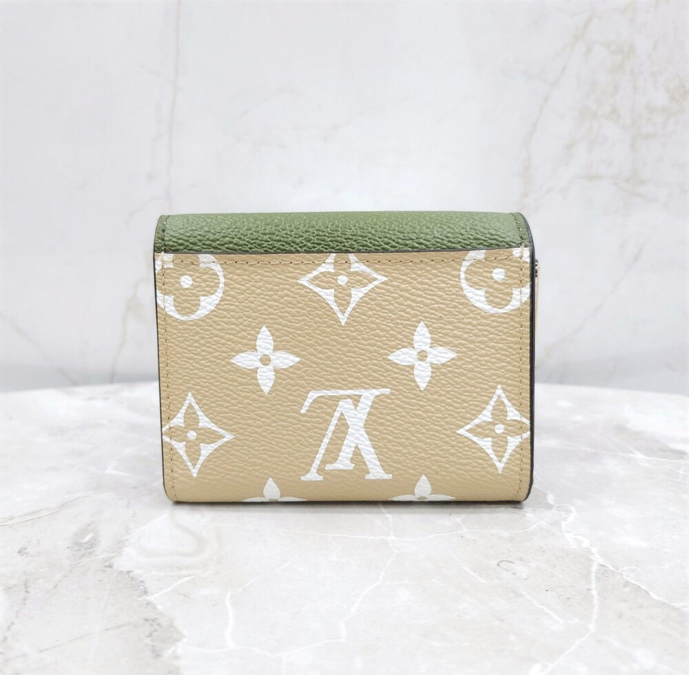 [럭스유] 루이비통 한정판 멀티컬러 모노그램 중지갑