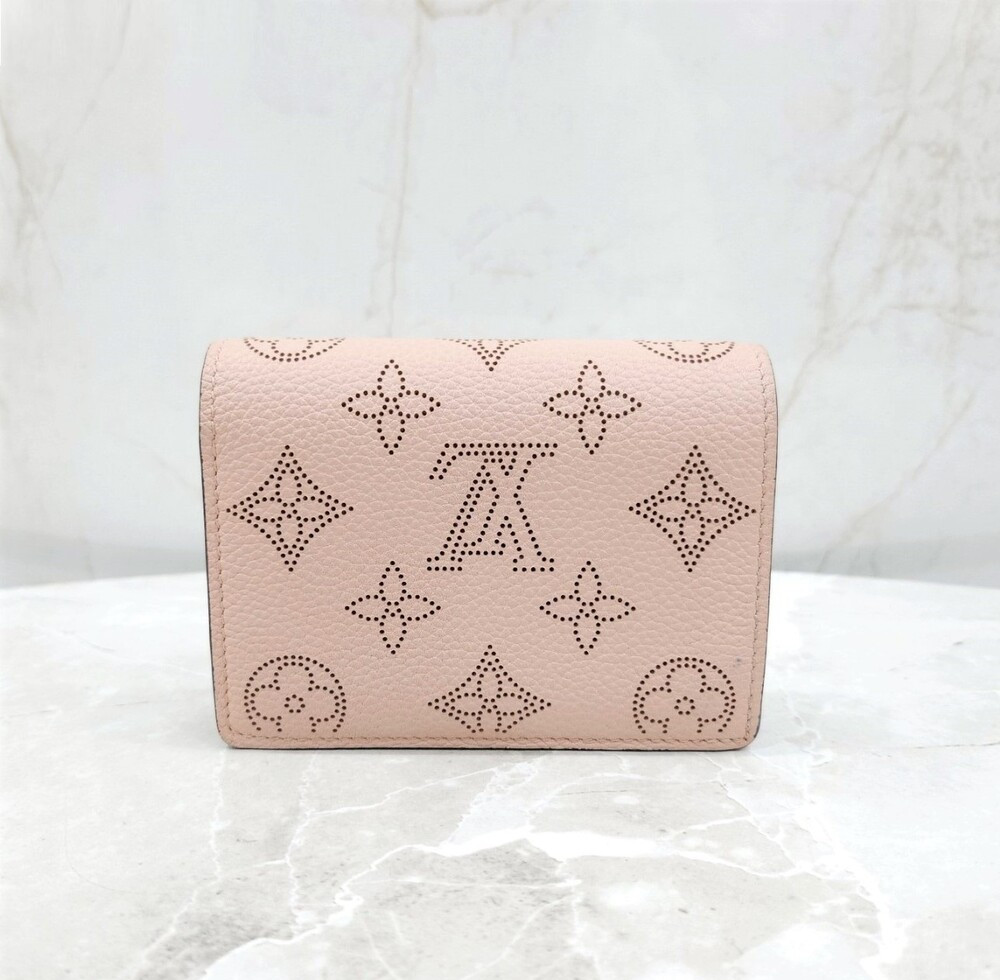 [럭스유] 루이비통 클레어 월릿 마히나 지갑 M82758