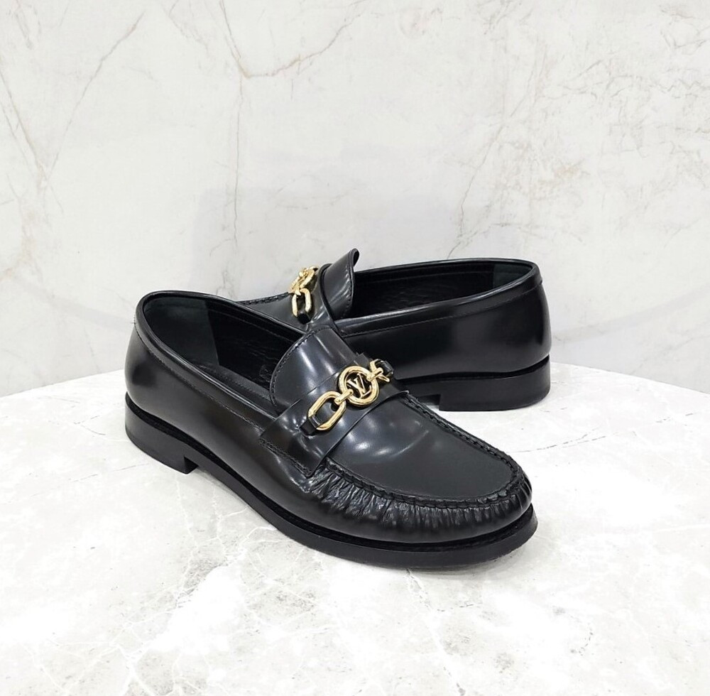 [럭스유] 36 / 루이비통 LV 오르세 플랫 레더 로퍼 1AAW4J