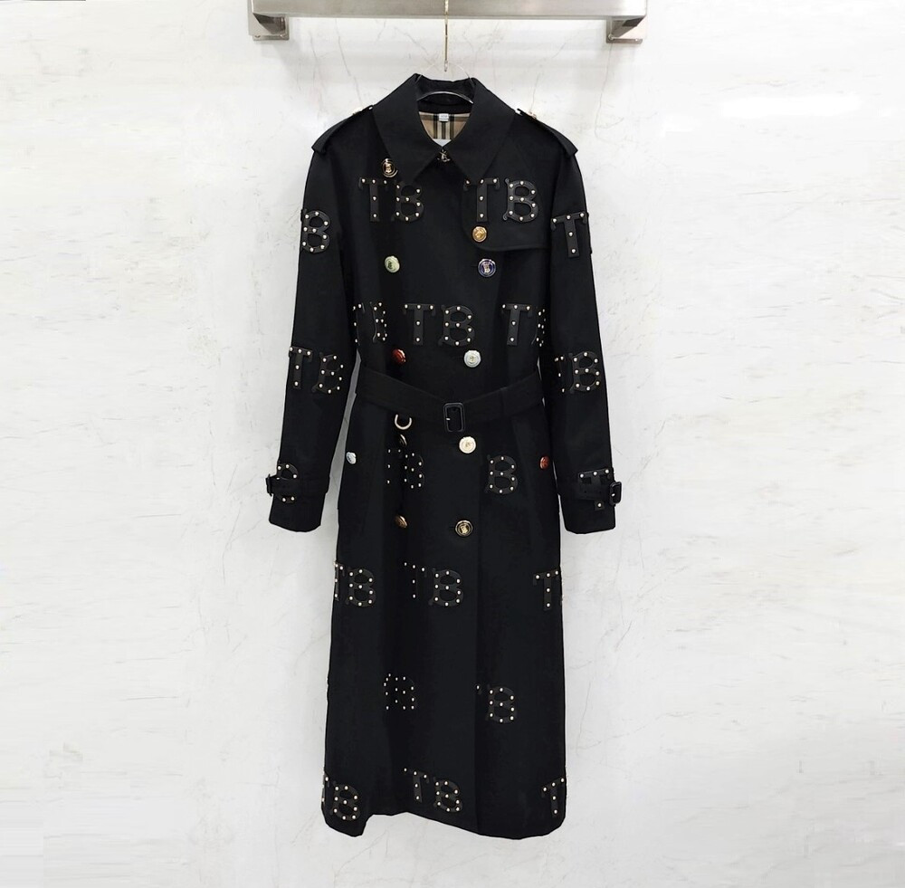 [럭스유] (새상품) 38 / 버버리 한정판 TB 스터드 레더 자수 트렌치 코트