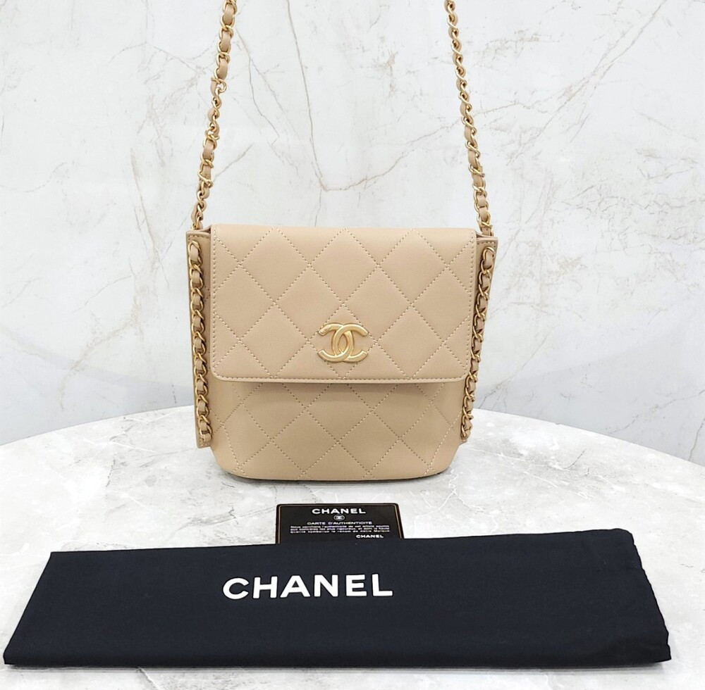 [럭스유] (새상품) 샤넬 시즌 호보백 스몰 31번대 AS2542