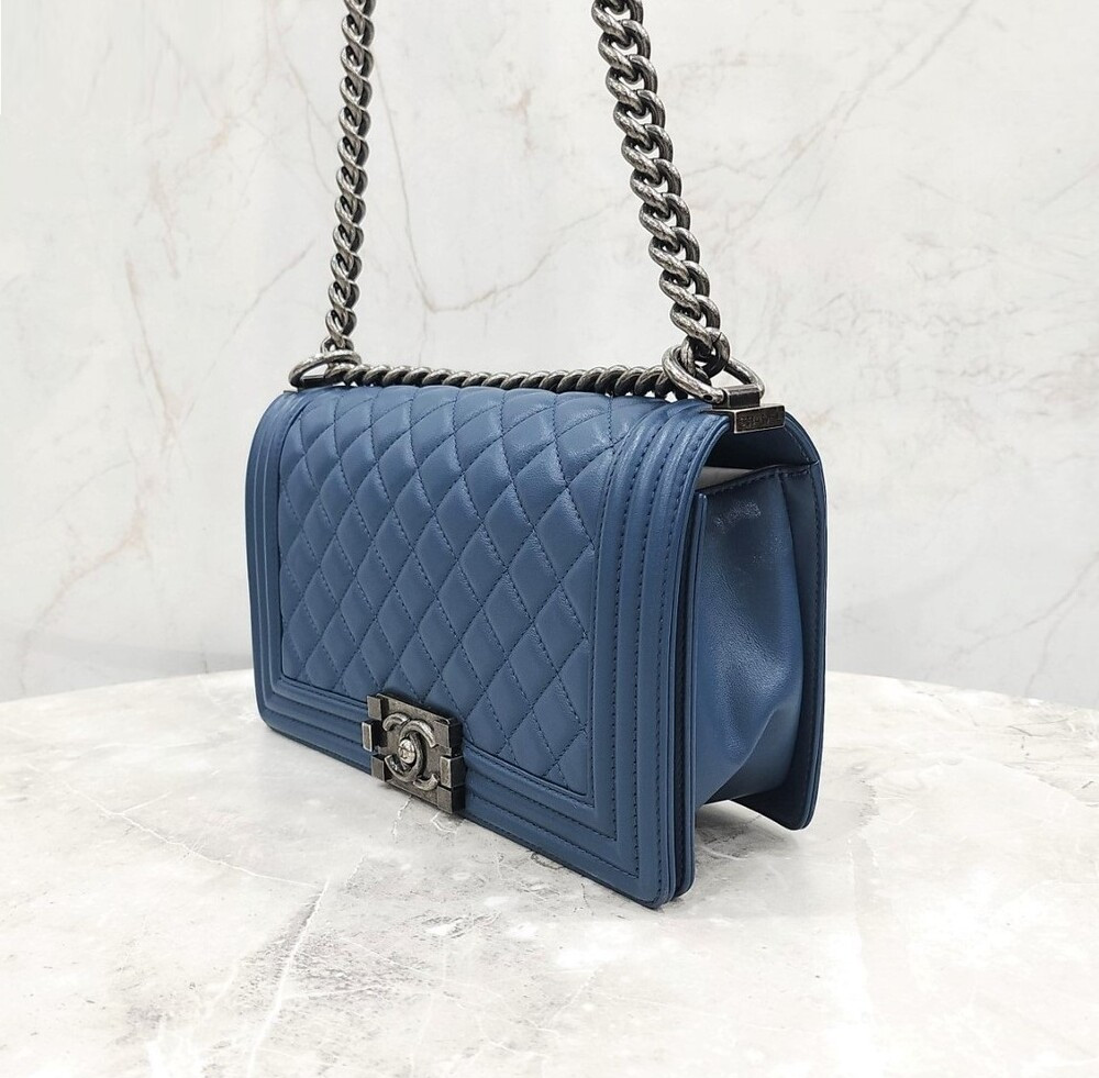 [럭스유] 샤넬 보이백 미듐 플랩백 램스킨 네이비 은장 23번대