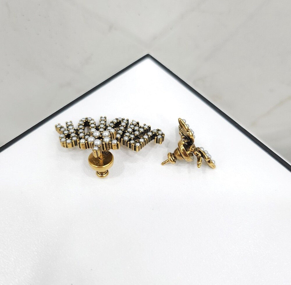 [럭스유] (새상품) 디올 자디올 로고 벌 귀걸이 E0640ADRRS