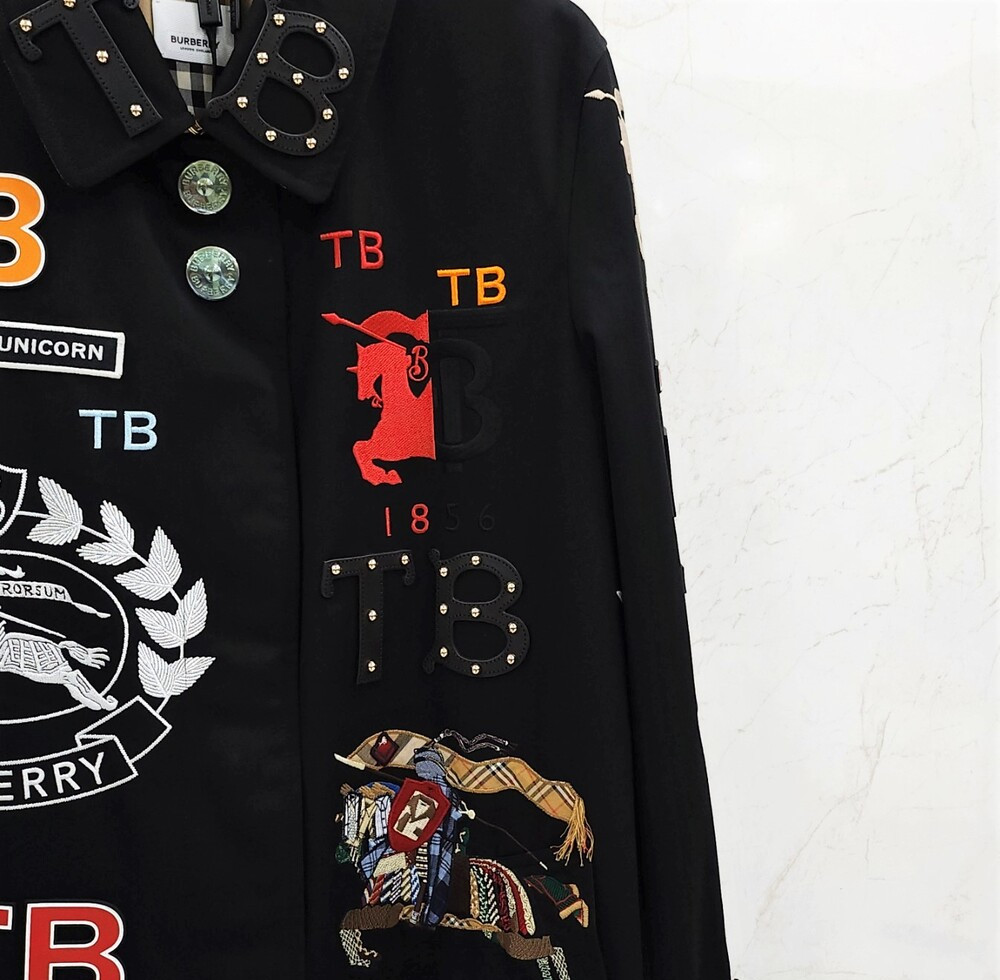 [럭스유] (새상품) 40 / 버버리 한정판 TB 스터드 멀티 자수 트렌치 코트