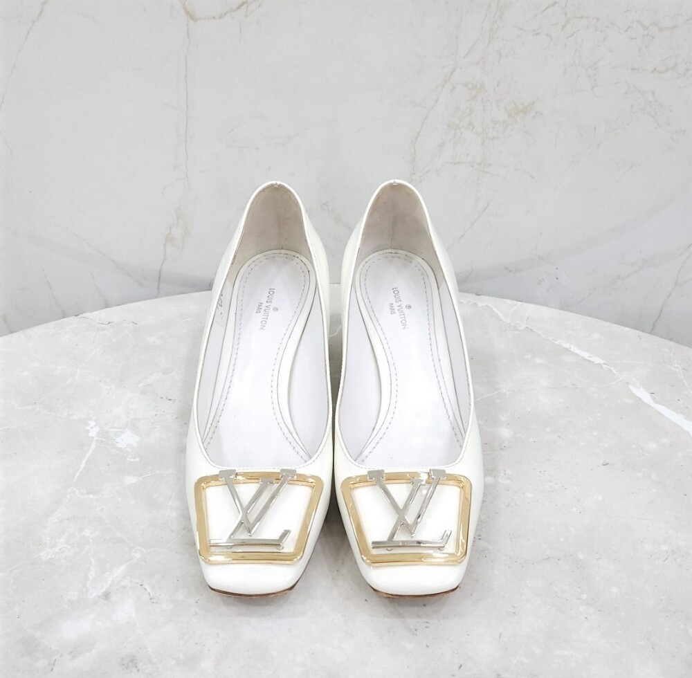 [럭스유] 36 / 루이비통 LV 로고 마들렌 펌프스 힐