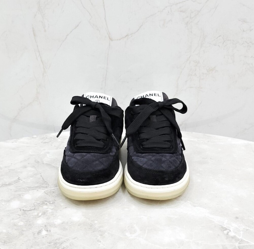 [럭스유] 35.5 / 샤넬 스웨이드 퀄팅 스니커즈 G38740