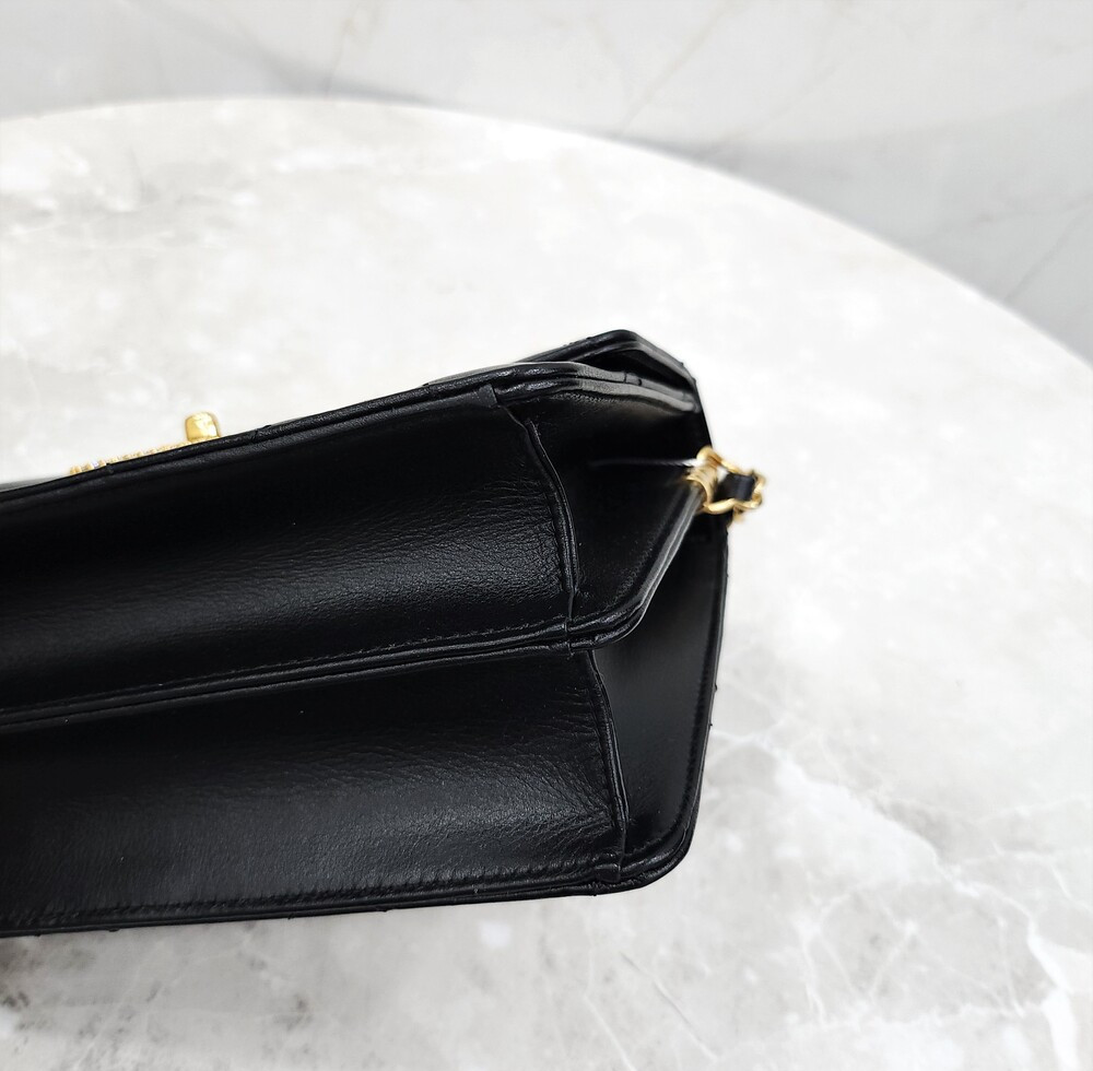 [럭스유] (새상품) 샤넬 미니 플랩백 카프스킨 스트라스 골드메탈 내장칩