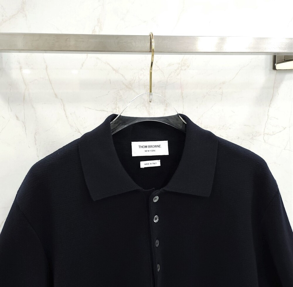 [럭스유] (새상품) 3 / 톰브라운 RWB 트리밍 밀라노 스티치 반팔 카라티 MKP056A