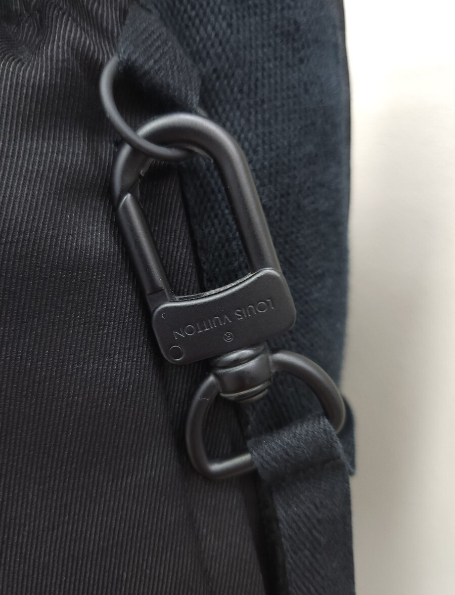 [럭스유] 36 / 루이비통 블랙 LV 드로스트링 반바지