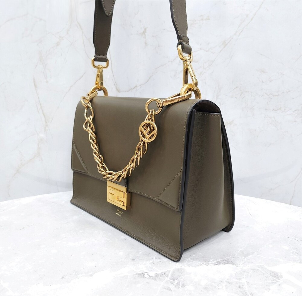 [럭스유] 펜디 캔유 레더 메탈 숄더백