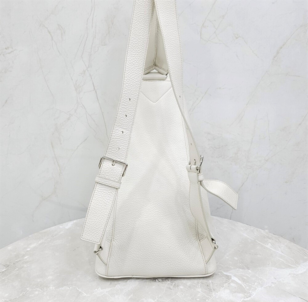 [럭스유] (새상품) 프라다 트라이앵글 비텔로 가죽 백팩