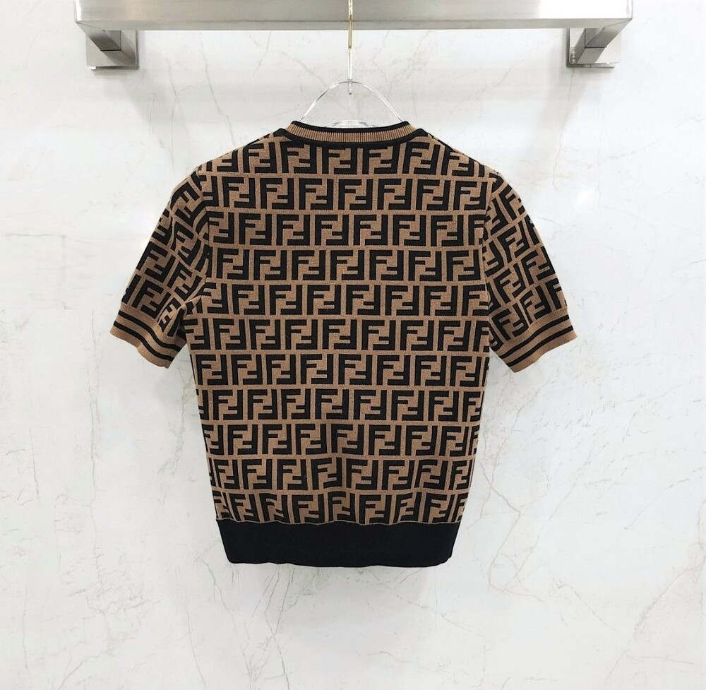 [럭스유] 36 / 펜디 FF 모티프 패브릭 스웨터 니트 FZY702