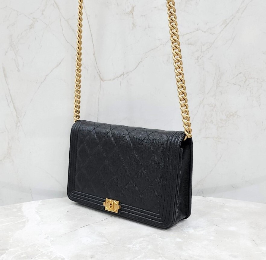 [럭스유] 샤넬 보이 WOC 미니 크로스백 캐비어 블랙 금장 신형내장칩 AP1117