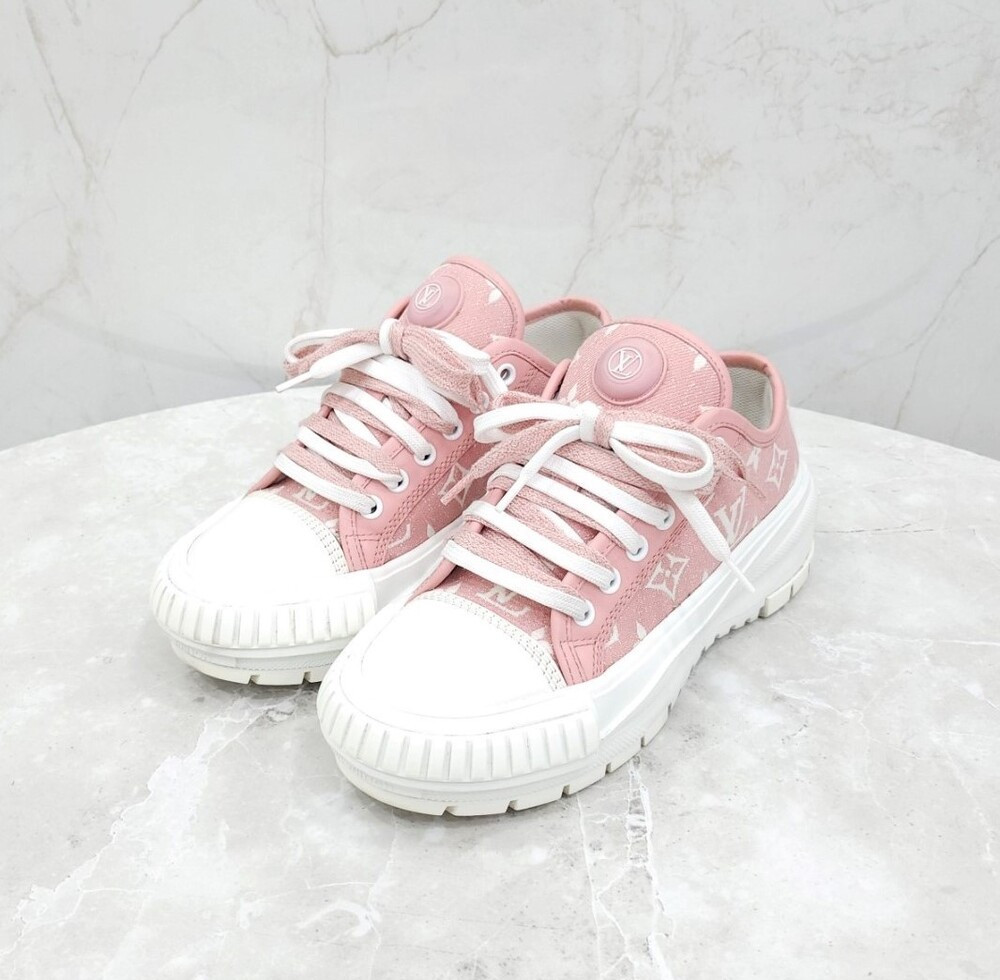 [럭스유] 35 / 루이비통 LV 핑크 스쿼드 스니커즈 1A9S0M