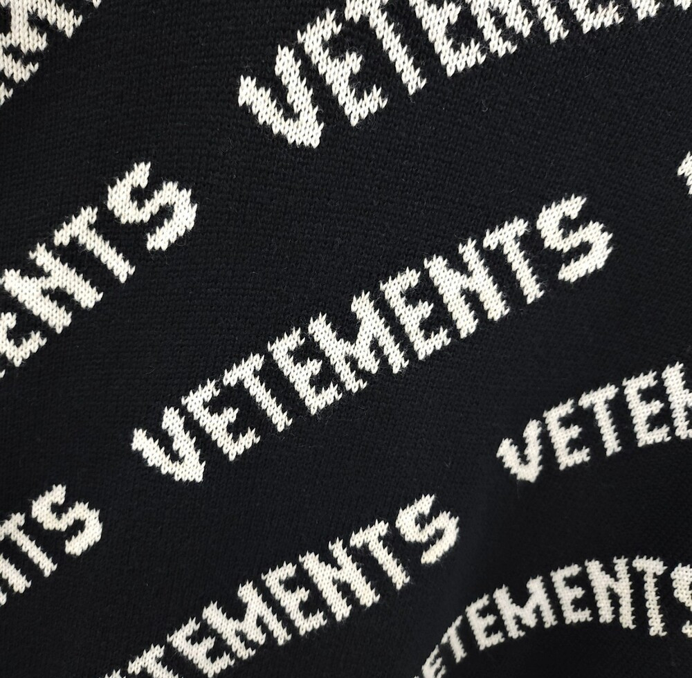 [럭스유] XL / 베트멍 멀티로고 오버 스웨터 니트