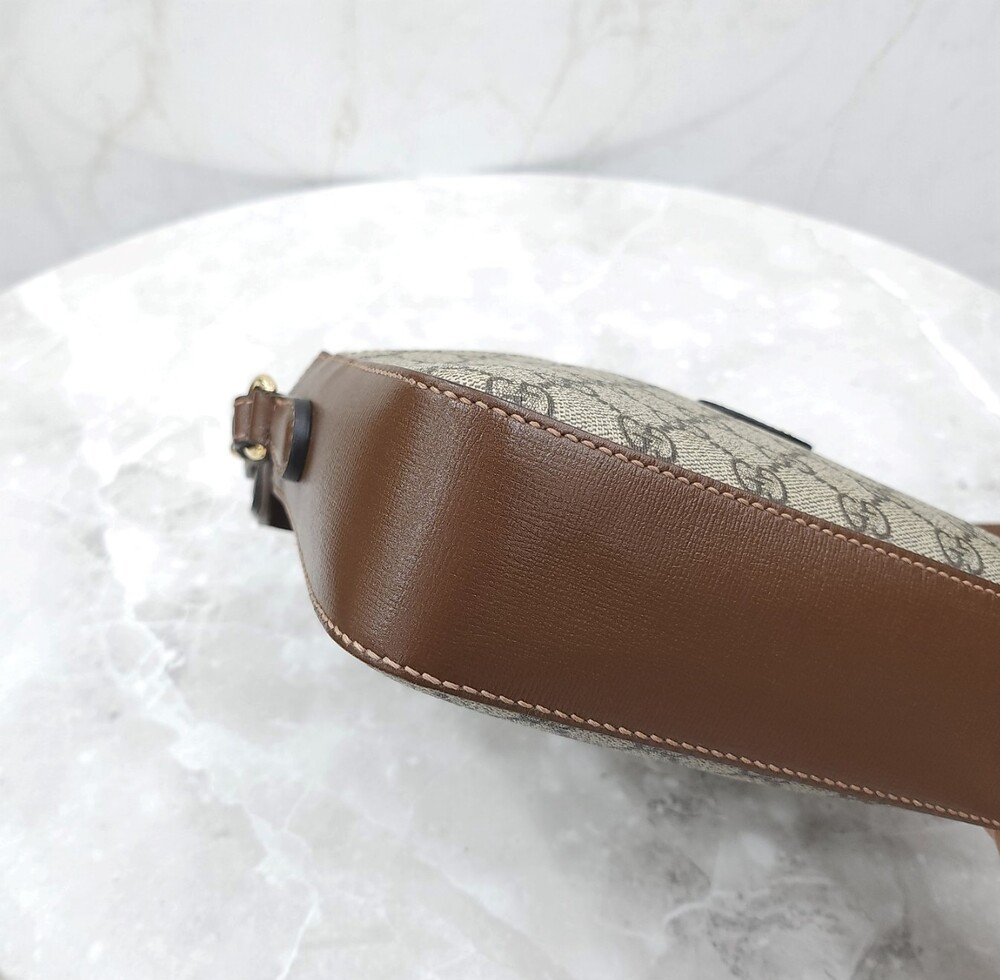 [럭스유] 구찌 인터로킹 G 수프림 메신저백 675891