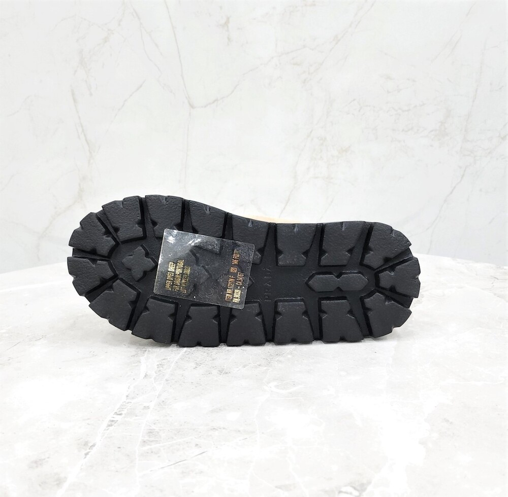 [럭스유] (새상품) 35.5 / 프라다 스웨이드 시어링 어그 부츠 1T217N